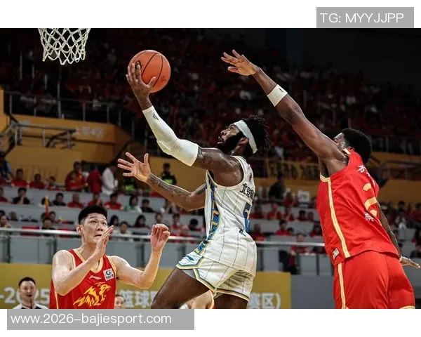 布朗三节狂砍41分6板2助1断1帽单节得分均上双展现惊人状态 布朗三节狂砍41分6板2助1断1帽单节得分均上双展现惊人状态